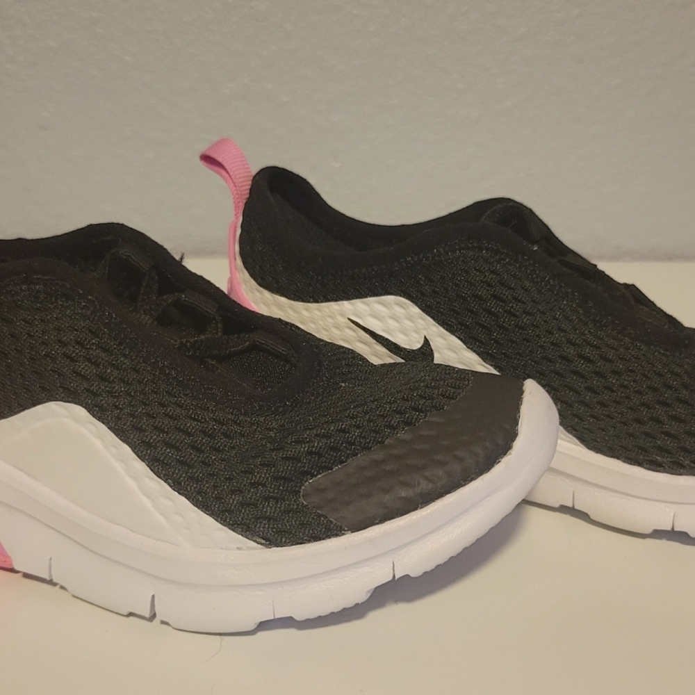 NIKE TODDLER AIRMAX SHOES SIZE 10